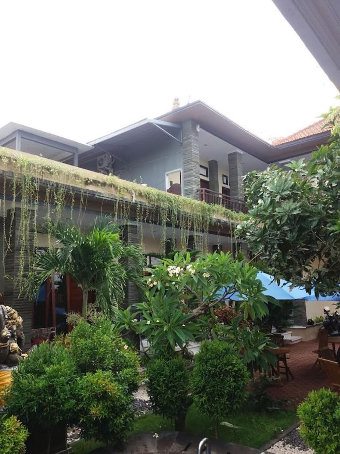 Oyo Flagship 91237 Ratu Guest House Kedunganan Exterior photo