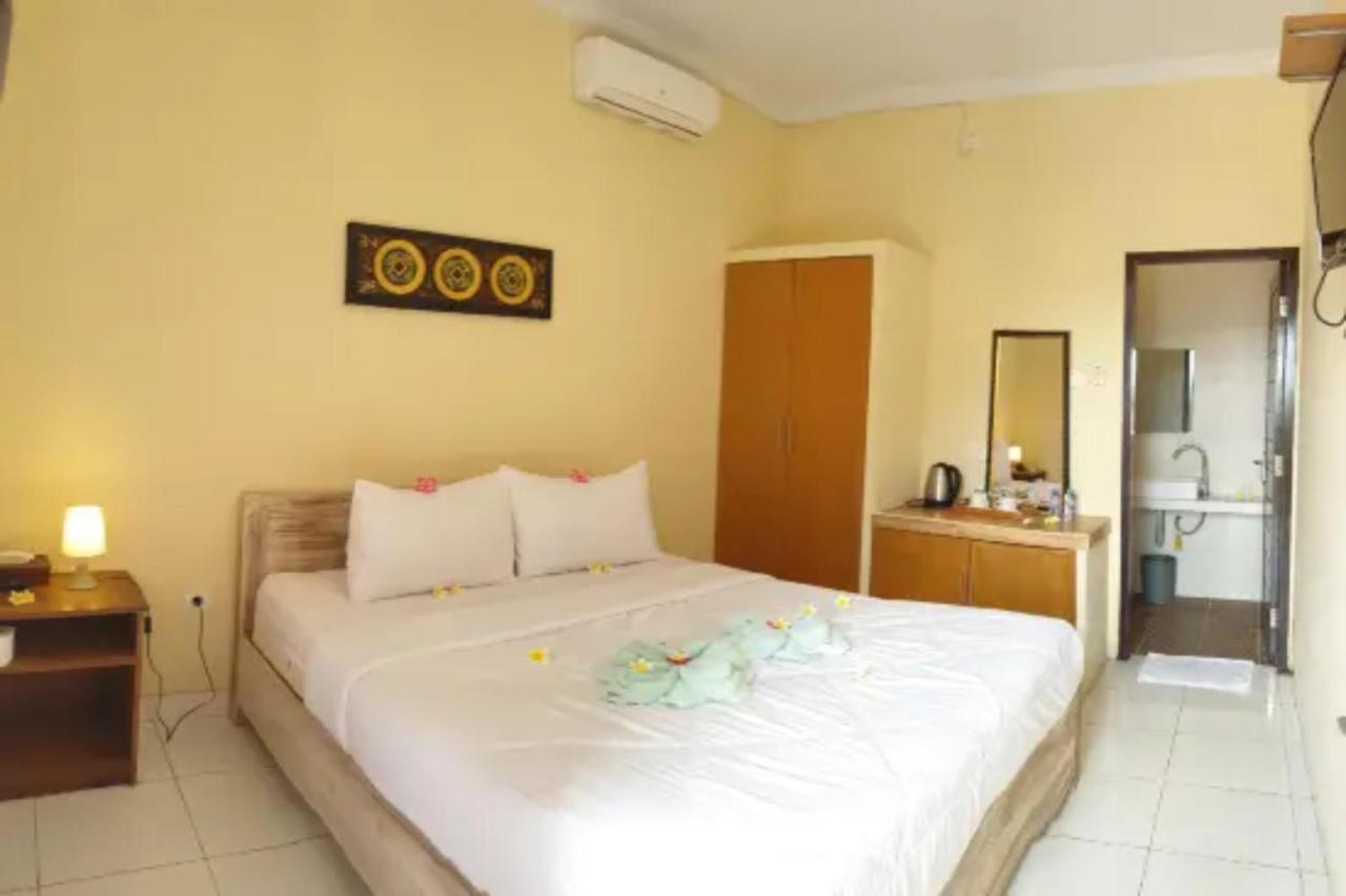 Oyo Flagship 91237 Ratu Guest House Kedunganan Exterior photo