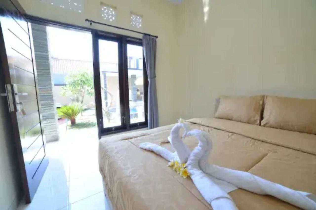 Oyo Flagship 91237 Ratu Guest House Kedunganan Exterior photo