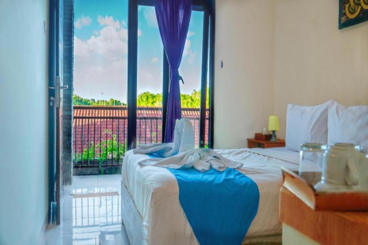 Oyo Flagship 91237 Ratu Guest House Kedunganan Exterior photo